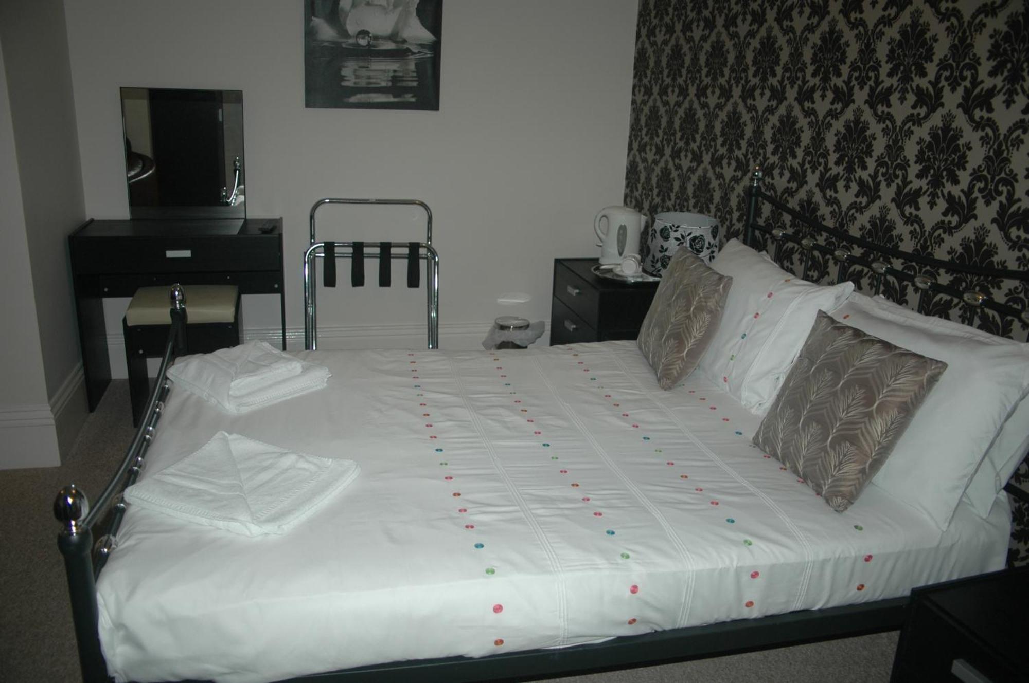 Somerton Lodge (Adults Only) Шанклин Екстериор снимка